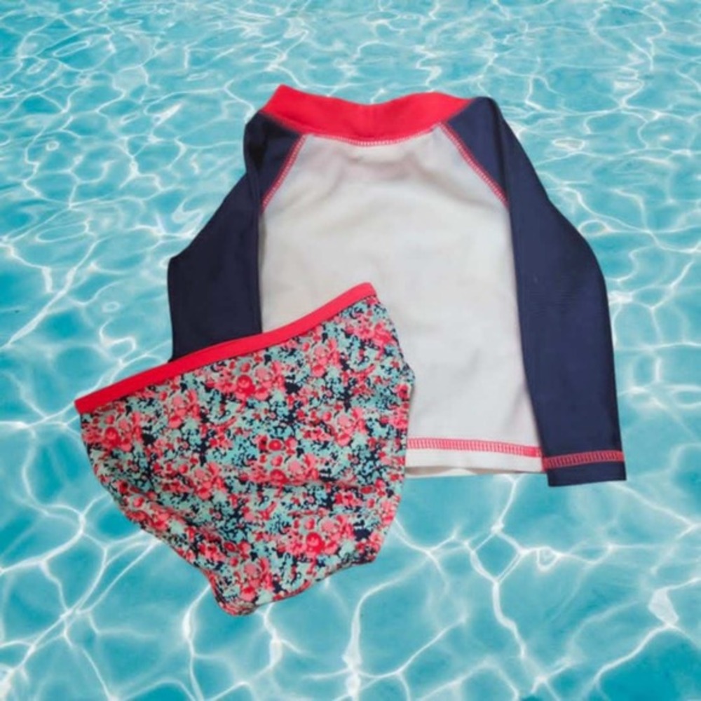 Girls Swimsuit Outfit Size 3/6 M (D70) - Picture 2 of 2